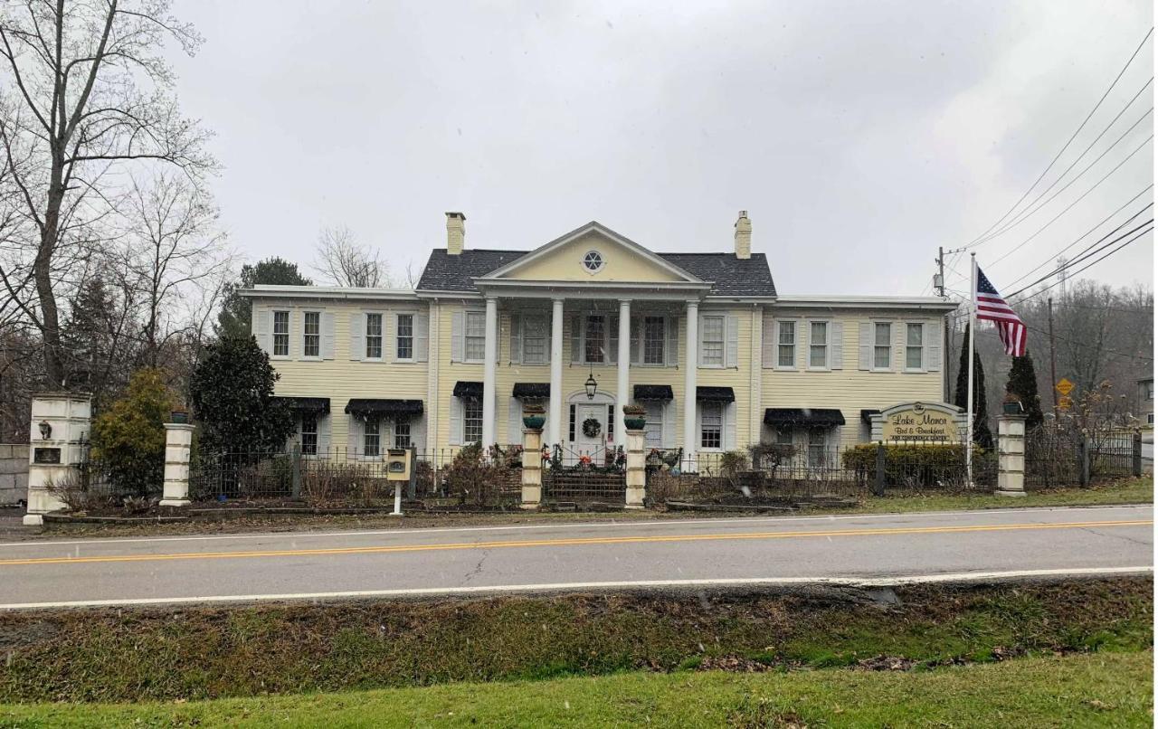 Bed and Breakfast The Lake Manor à Morgantown Extérieur photo