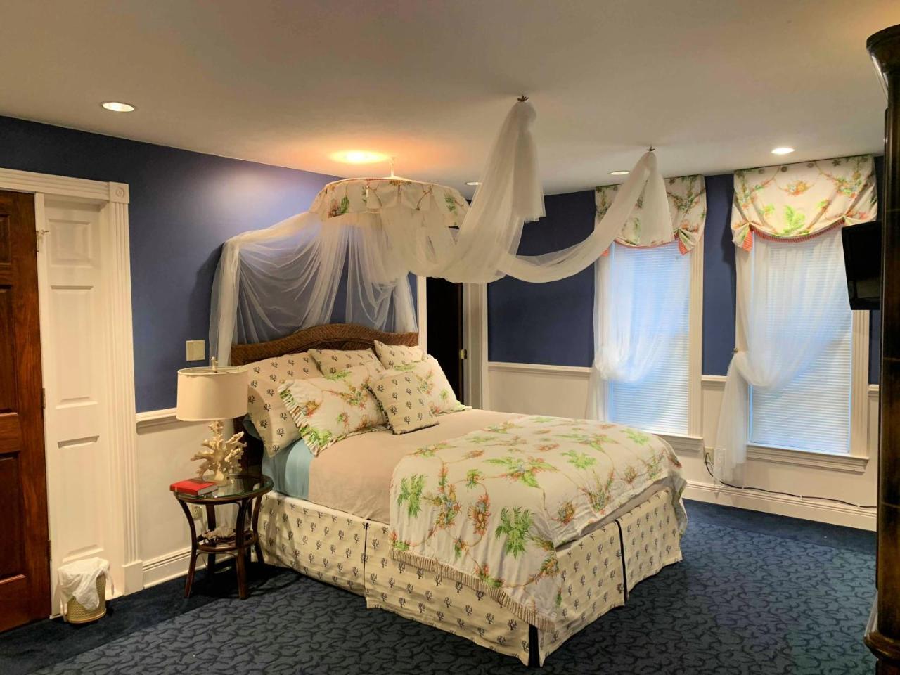 Bed and Breakfast The Lake Manor à Morgantown Extérieur photo