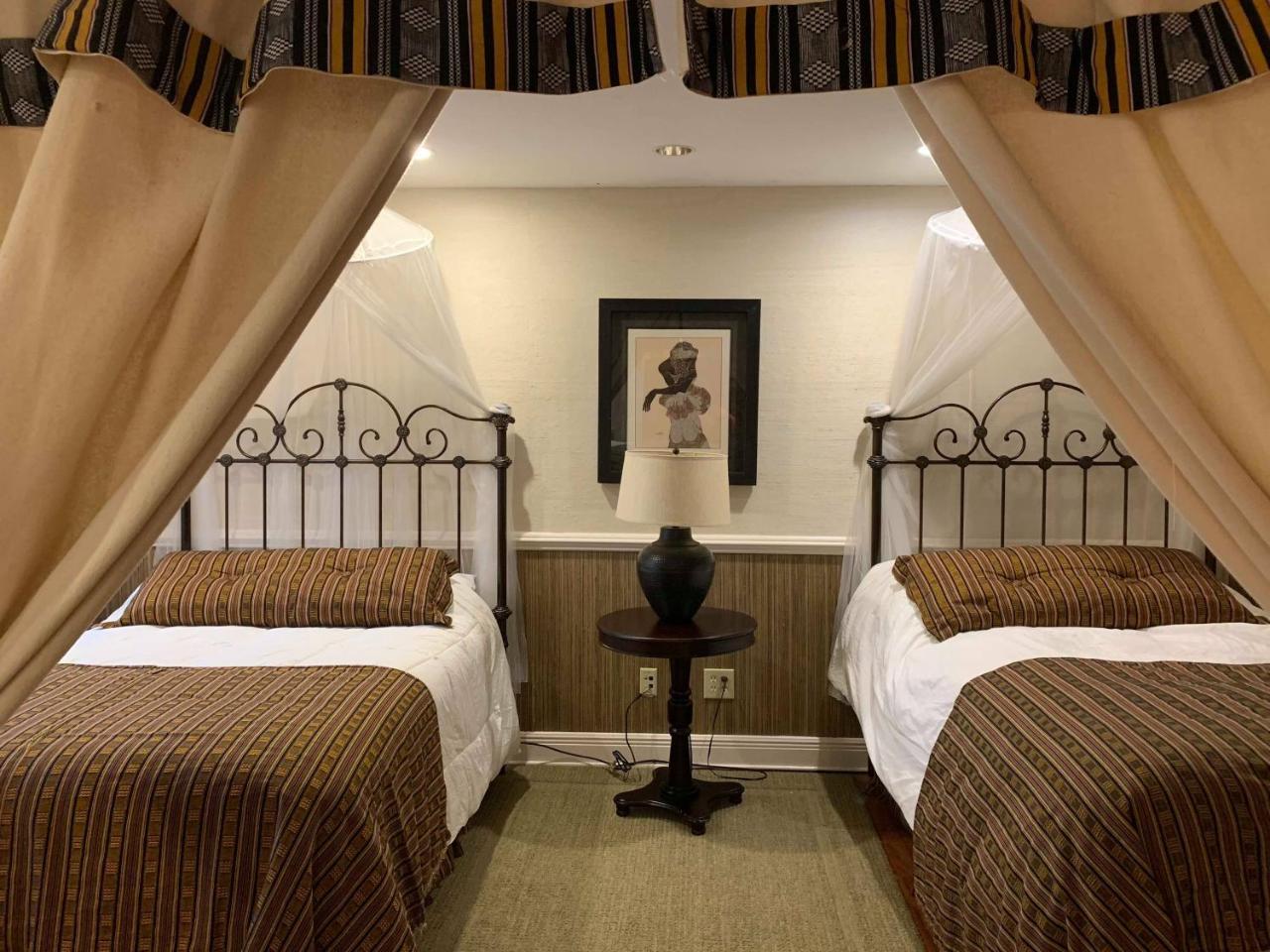 Bed and Breakfast The Lake Manor à Morgantown Extérieur photo