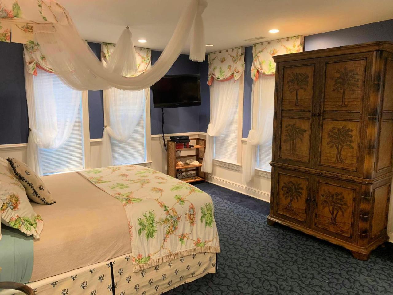 Bed and Breakfast The Lake Manor à Morgantown Extérieur photo